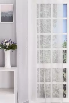 Ezüst színű aprórács mintás jacquard függöny ólomzsinórral egyedi méretre varrva