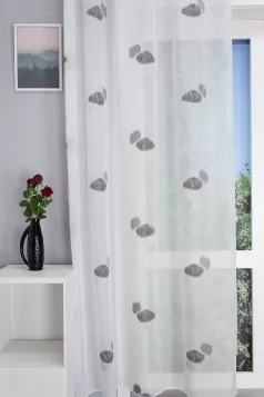 Fehér,ezüst, szürke színű,kavics mintás tetra sablet függöny , ólomzsinóros egyedi méretre varrva