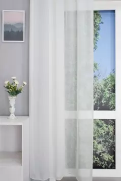 Ekrü színű, vasaláskönnyített fényáteresztő tetrasablé függöny egyedi méretre varrva