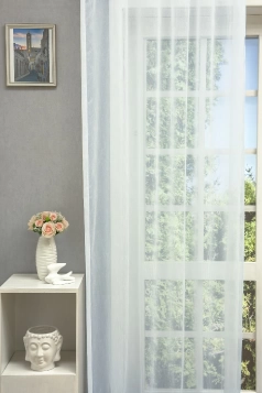 Dolores - Fehér színű, fényes szálbeszövéses jacquard függöny egyedi méretre varrva